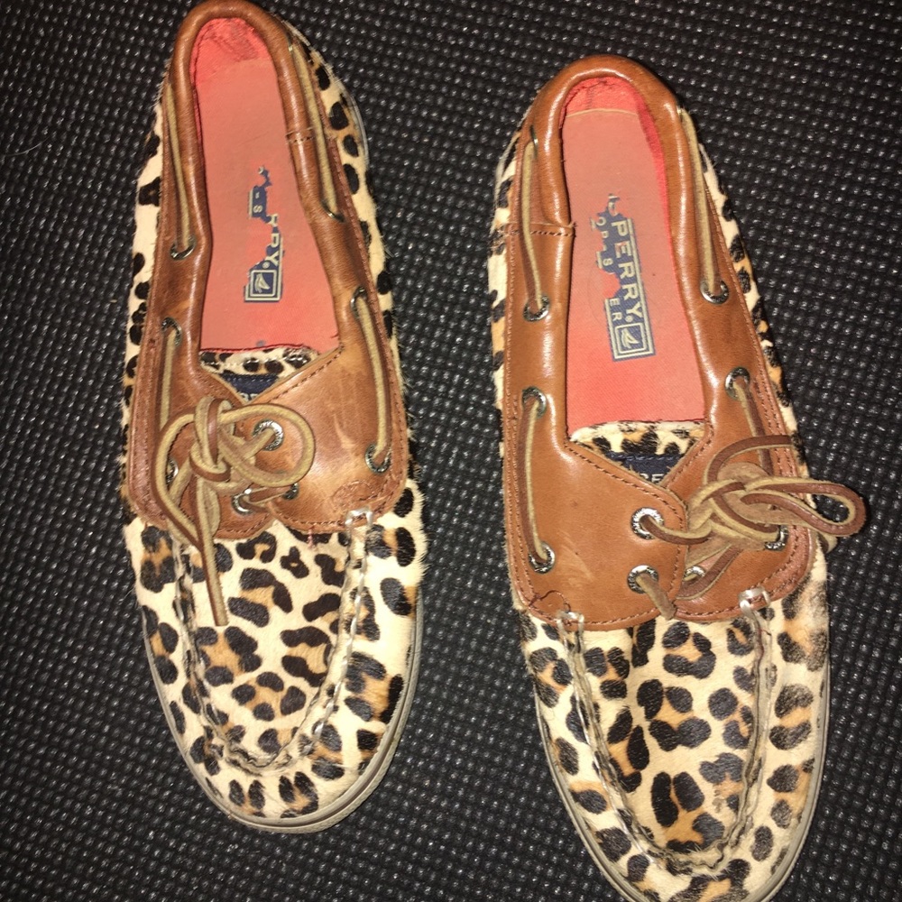 Sperry cheetah print